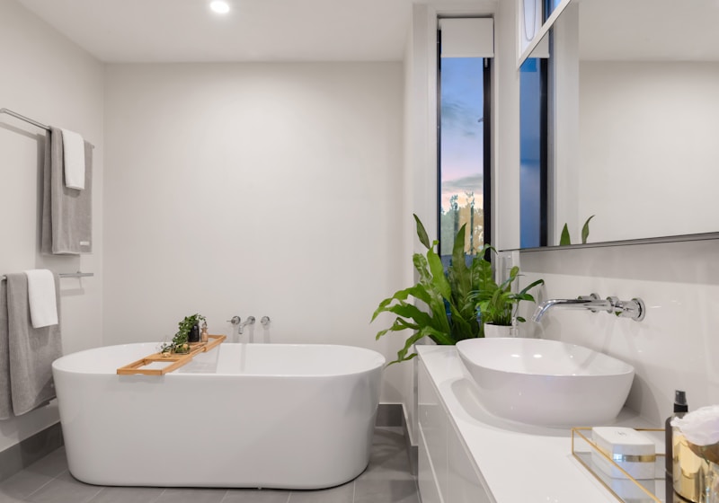 Bathroom medicine cabinet with mirror